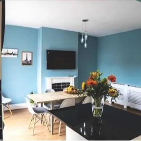 Spacious Family Home Minutes From The Beach Blackpool Esterno foto