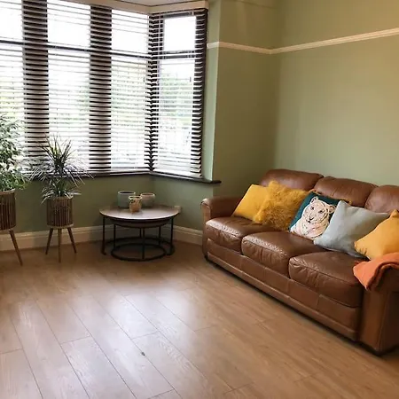 Spacious Family Home Minutes From The Beach Blackpool Esterno foto