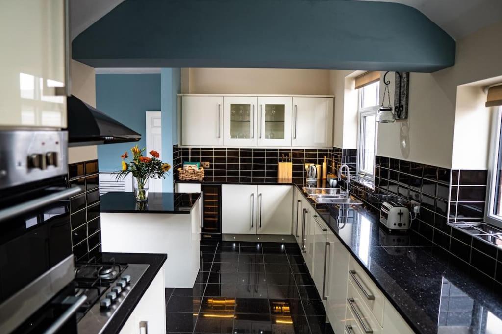 Spacious Family Minutes From The Casa vacanze *
